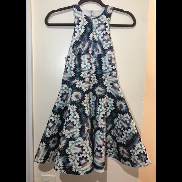 Silence + Noise Psychedelic Scuba Dress - Picture 3 of 5